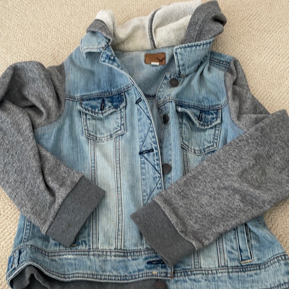 American Eagle Jean Jacket w/ Sweatshirt